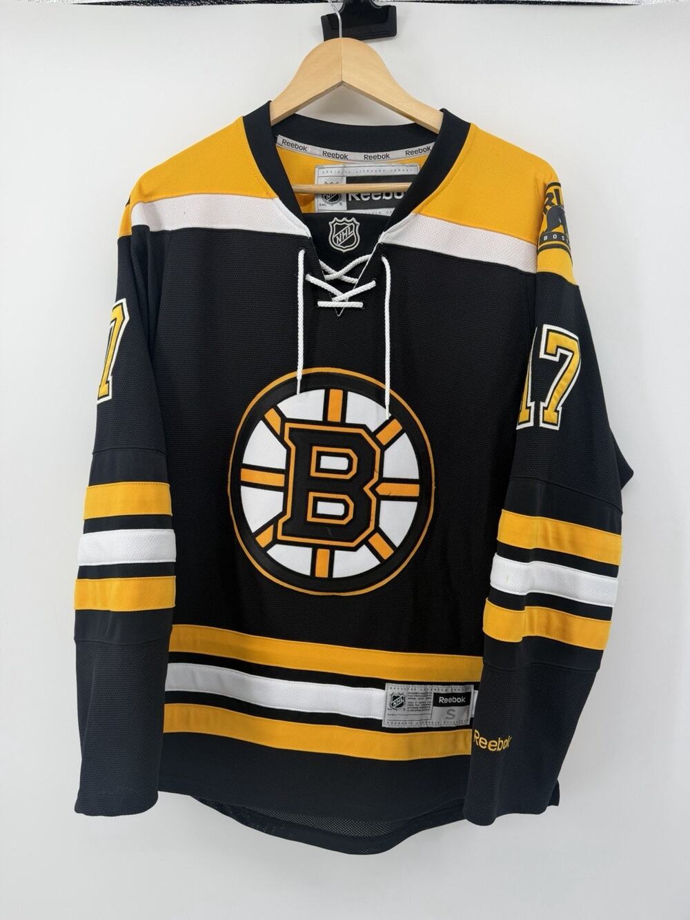Boston Bruins Milan Lucic #17 Reebok NHL Hockey Jersey Black Gold Size S